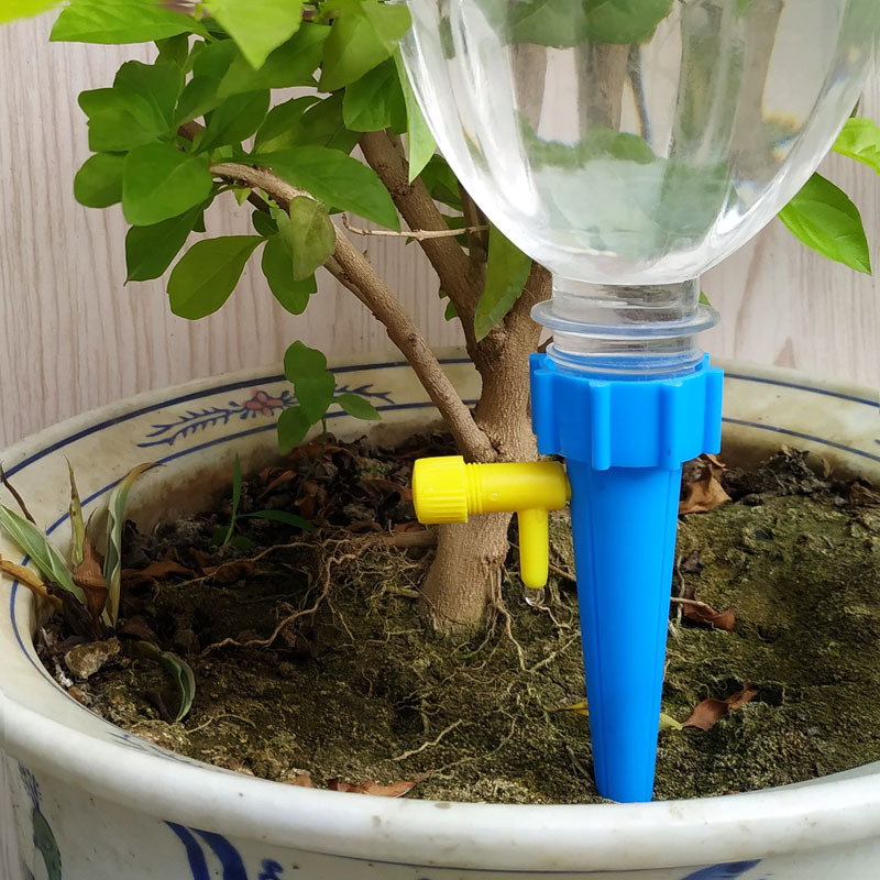 Consistente zelfbewateringsapp - Automatic Plant Watering Spikes Drip Kit recensie en prijs